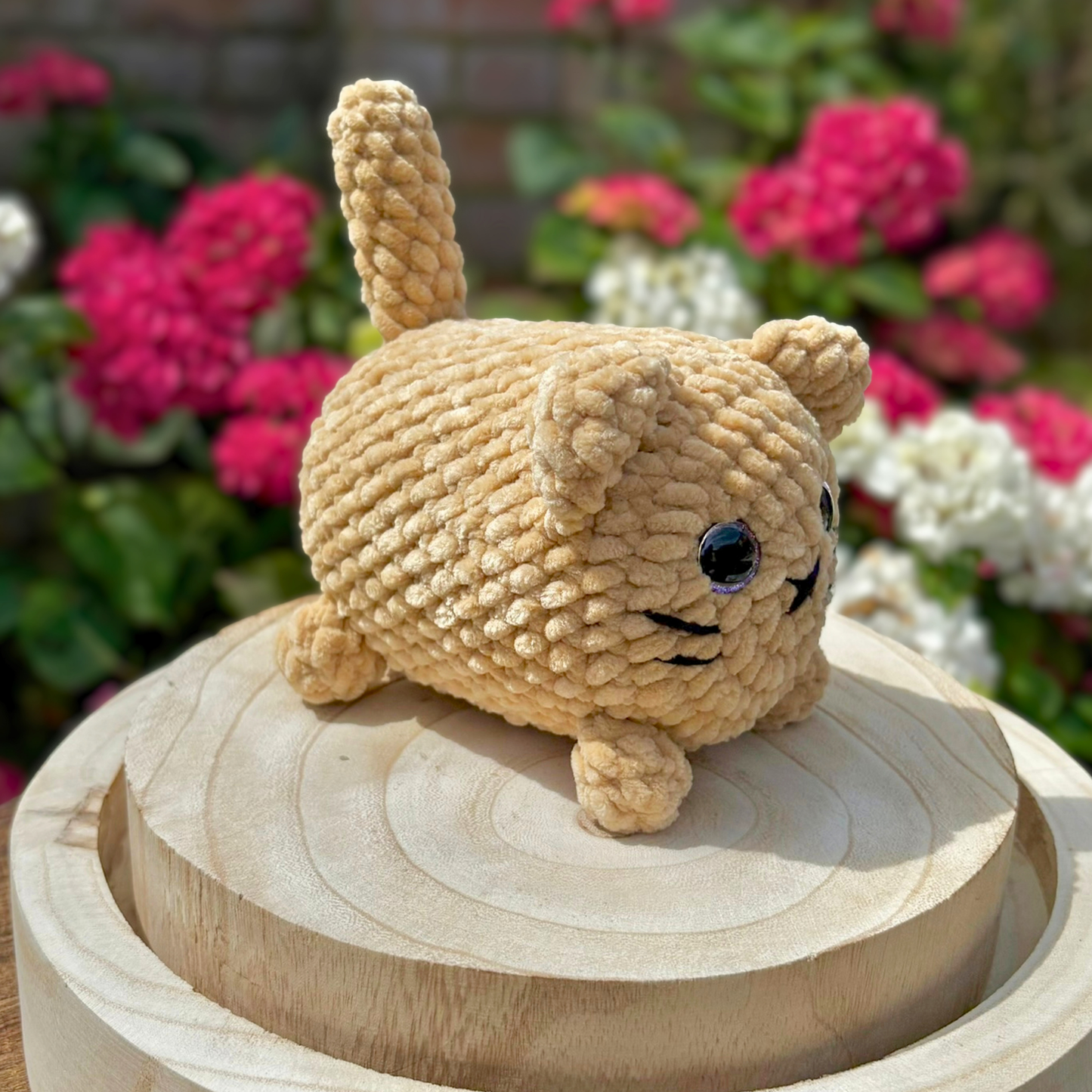 Crochet Chenille Loaf Cat with Glitter Eyes in Beige